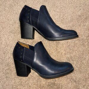 Natural Soul Navy Booties 9